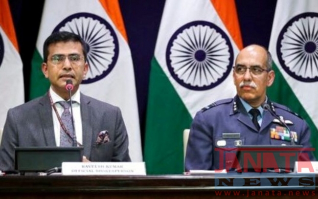 Indian press meet : Pak claims MIG-21 pilot in its custody