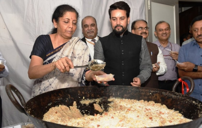 General Budget 2019 : Minister Nirmala Sitharaman participated in the Halwa Ceremony