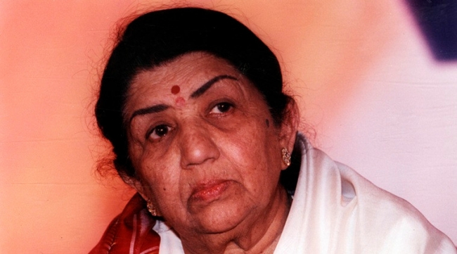 Singing Legend Lata Mangeshkar Taken To Hospital, she complained of breathing difficulty