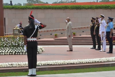 President paid tributes to brave-hearts at National War Memorial