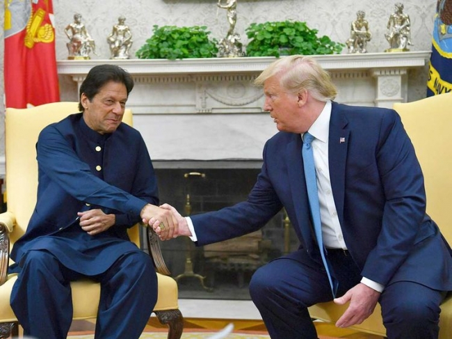 Donald Trump Repeats Offer To Help On Kashmir Ahead Of Talks With Pakistan PM Imran Khan