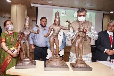 Center handed over recovered statue of Sri Ram, Lakshman, Sita goddess from London to TamilNadu