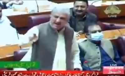 Modi Modi slogan in Pakistan parliament : Great embarrassment for Khan Govt. by opposition