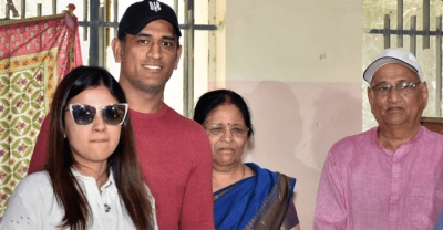 Mahendra Singh Dhoni s mother and father test COVID-19 positive, admitted to private hospital in Ranchi