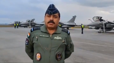 Air chief marshal RKS Bhadauria see off 4 Rafel jet 