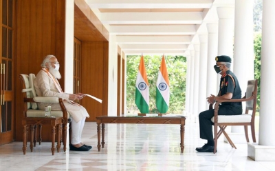 PM Modi reviewed Army support to state govt in fighting COVID with Army Chief 