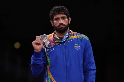 India gets 6the medal in Olympics : Ravi Kumar gets Silver in wrestling 