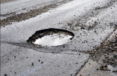 Chief commissioner directs officers to repair road potholes immediately