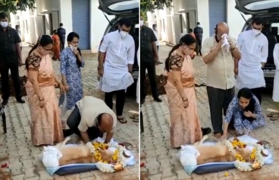 CM Basavaraj Bommai cries for his favorite dog - video viral