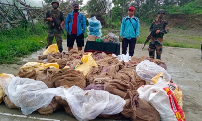 Assam rifles recovred war like items and apprehended persons 