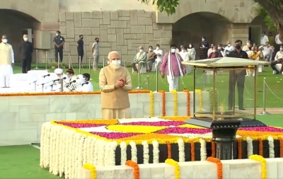 Mahatma Gandhi birth anniversary : PM Modi & President Kovind pays tribute
