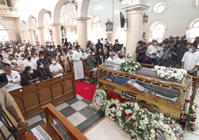 Oscar Fernandes final ritual : Rahul Gandhi reaches silicon city to pay final respect 