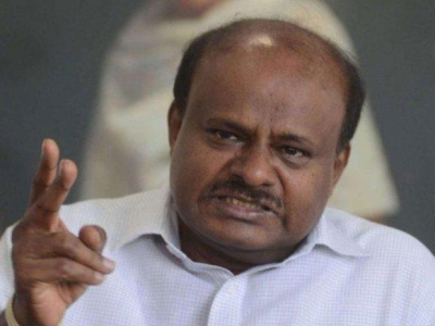 I strongly condemn the attack on the student who hoisted the Kannada flag: HDK