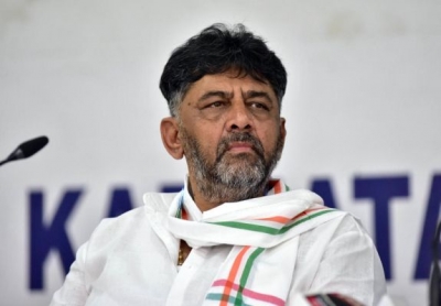 DK shivakumar: Minister Son Ordered Fifty Lakh Saffron Shwal From Surat Accuses