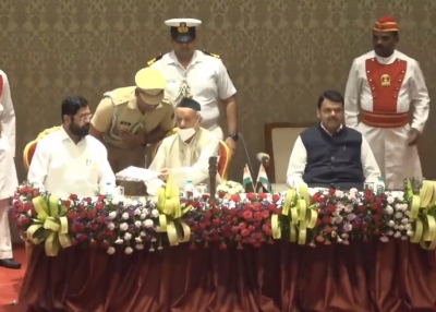  New Twist: Devendra Fadnavis sworn in as Deputy Chief Minister along with Chief Minister Eknath Shinde