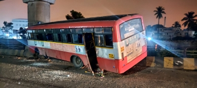 KSR TC bus collides with metro pillar in Bangalore: 25 injured, four injured