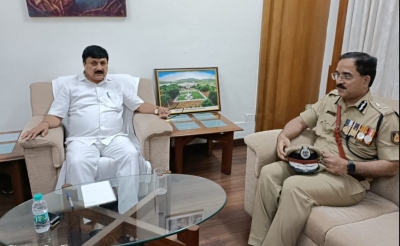  New Police Commissioner Pratap Reddy meets Home Minister Agar Ganendra