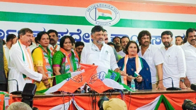 Geeta Shivrajkumar joins Congress, Shivrajkumar will also campaign!