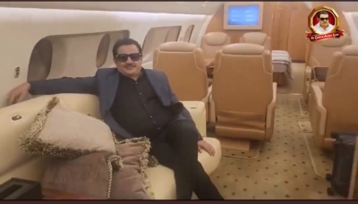  Heavy criticism for the photo shoot conducted by Minister Jameer Ahmed Khan in a luxury plane