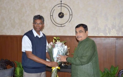 Union Minister Nitin Gadkari met Minister Satish Jarakiholi