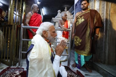 Karnataka election campaign, Modi finished in Nanjangudi temple!