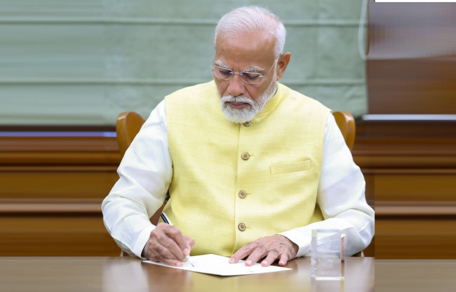 Release of 17th installment of PM Kisan Samman Fund: PM Modi signs first file of 3rd term