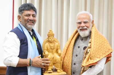 ಪ್ರಧಾನಿ ಮೋದಿ ಯವರನ್ನು ಮುಖ್ಯಮಂತ್ರಿಯಾಗಿ ಮೊದಲ ಬಾರಿ  ಭೇಟಿಯಾದ ಡಿಕೆ.ಶಿವಕುಮಾರ 