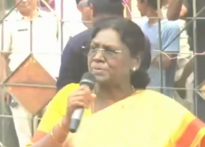  President Murmu Criticizes West Bengal TMC Govt Over Governance Concerns