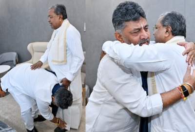 3 ಗಂಟೆಗೆ ರಾಜೀನಾಮೆ ನೀಡಲಿದ್ದಾರೆ ಮುಖ್ಯಮಂತ್ರಿ ಸಿದ್ದರಾಮಯ್ಯ : ಡಿಕೆ ಶಿವಕುಮಾರ್ ಹೊಸ ಸಿಎಂ 